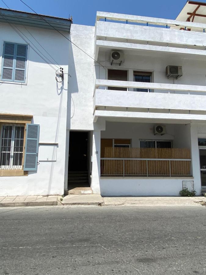 Past Or Tail Hostel Λάρνακα Εξωτερικό φωτογραφία